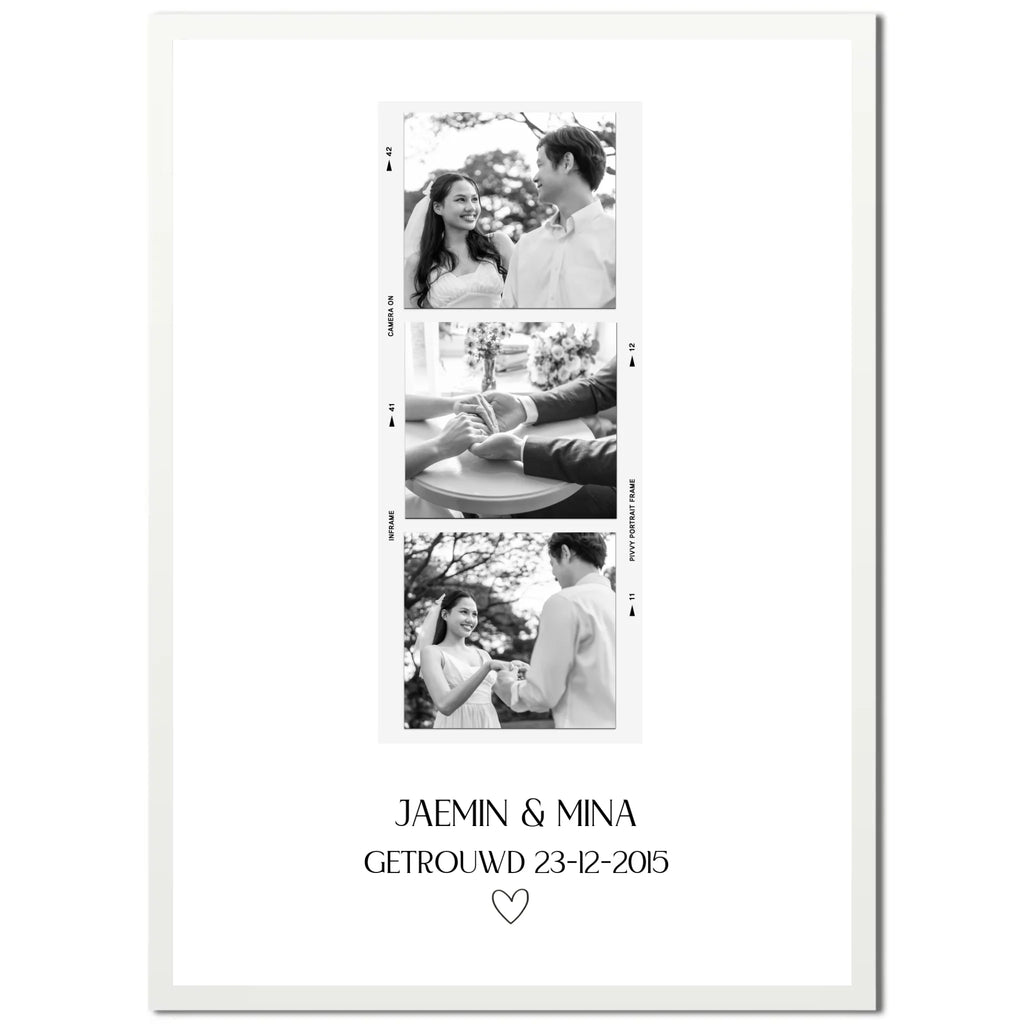 Mockup-Framed-White-5070