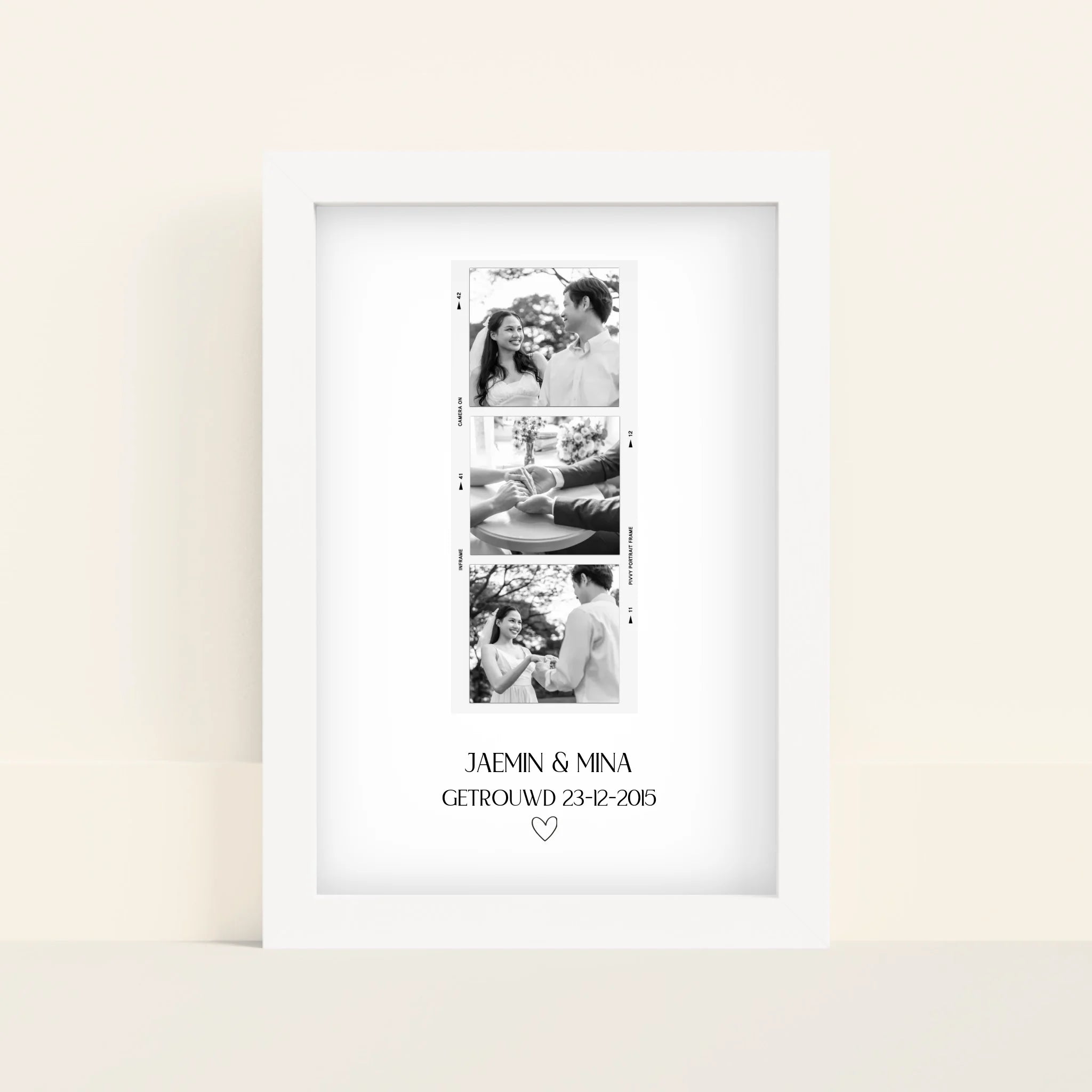 Mockup-Framed-White-2030