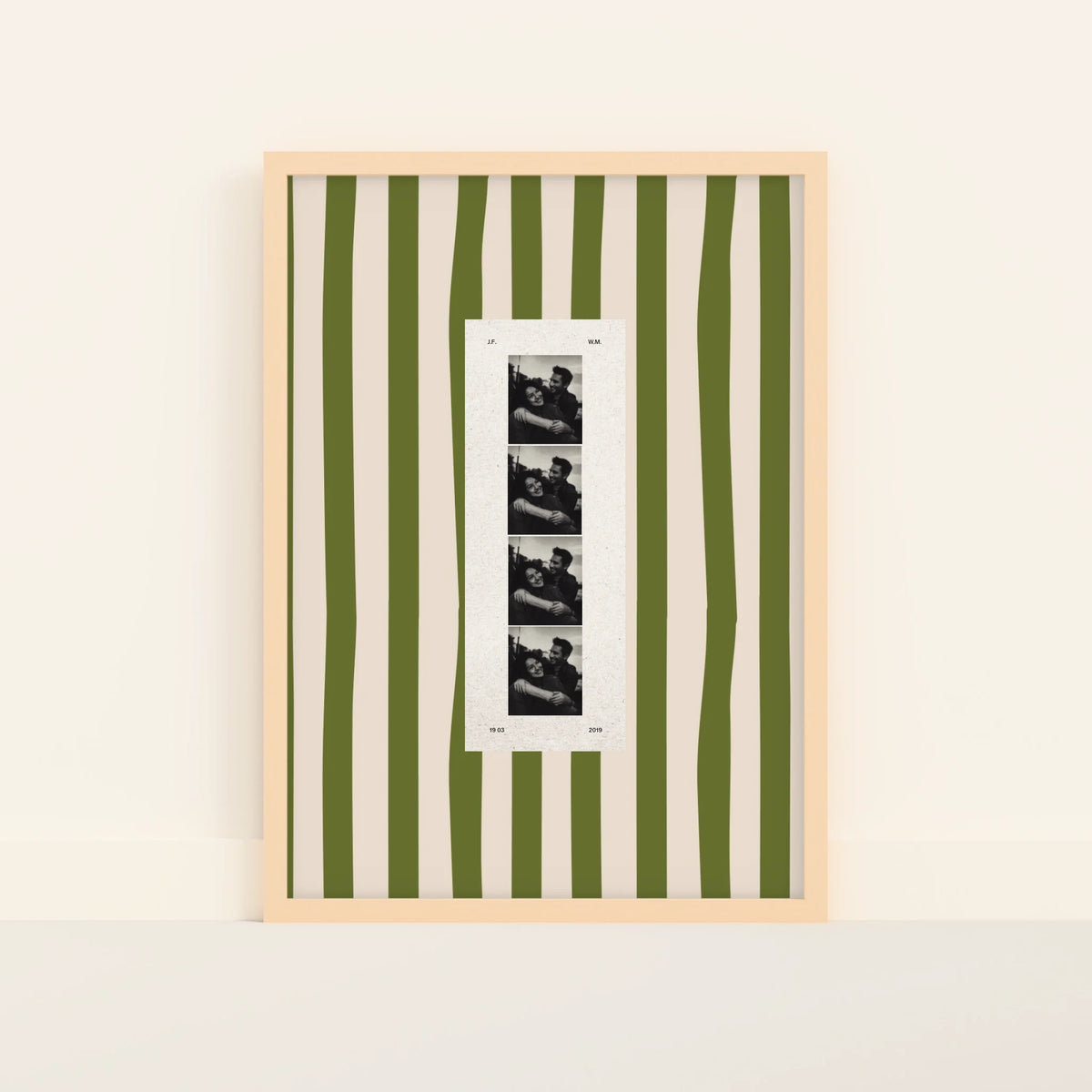 Mockup-Framed-Wood-5070