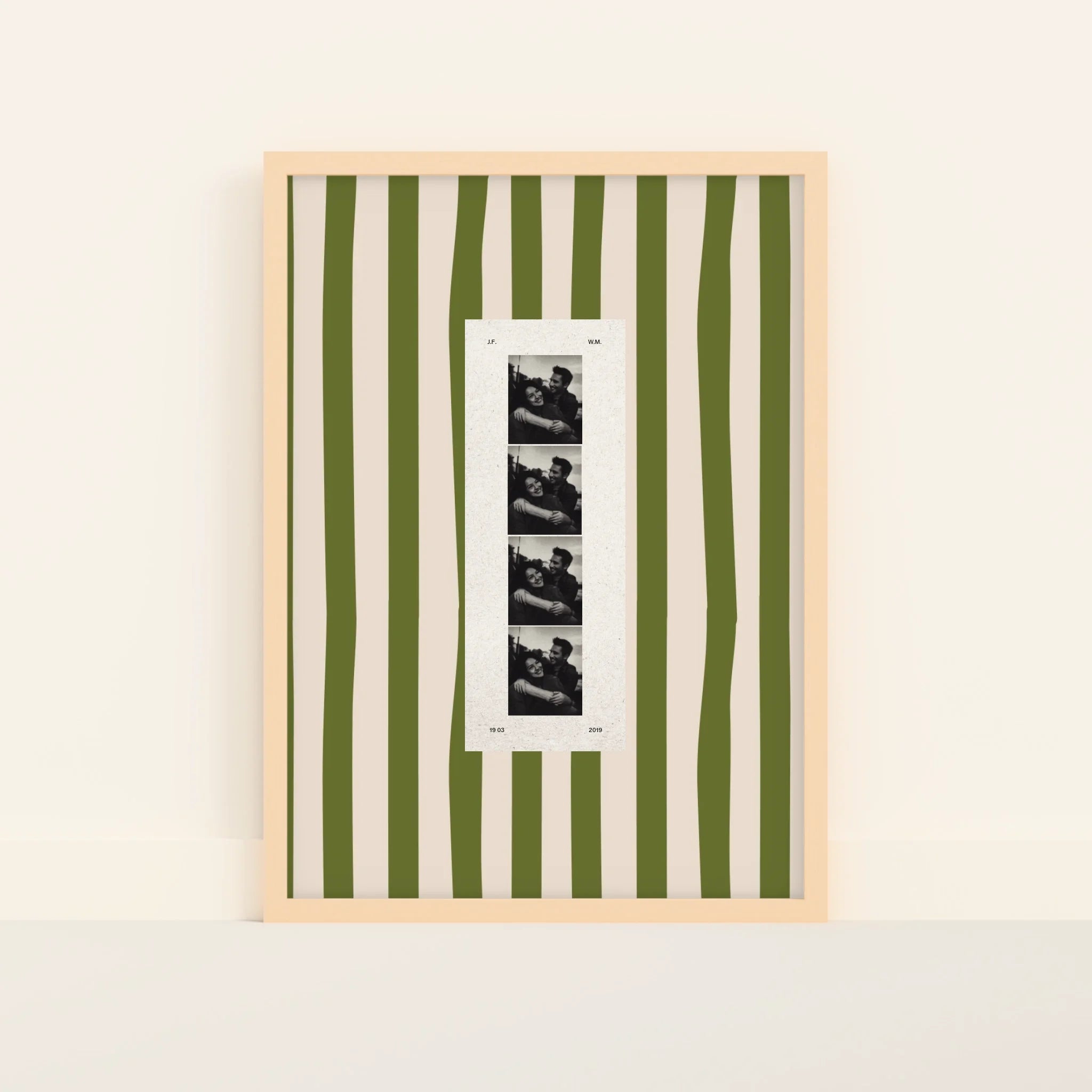 Mockup-Framed-Wood-5070