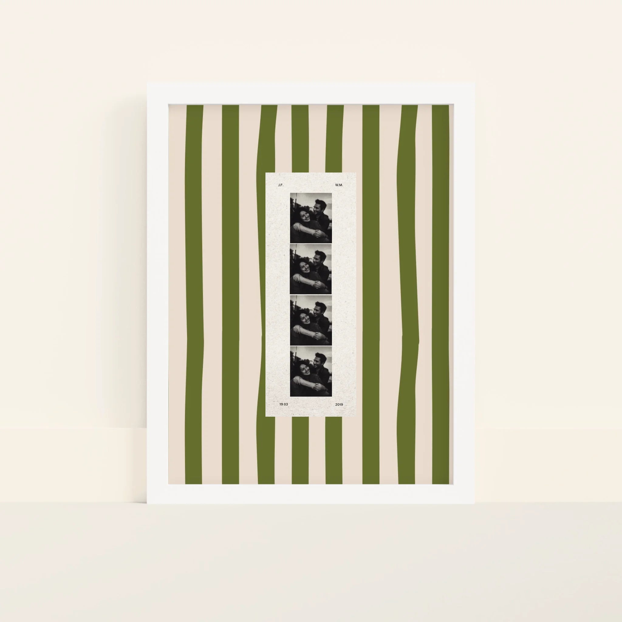 Mockup-Framed-White-3040