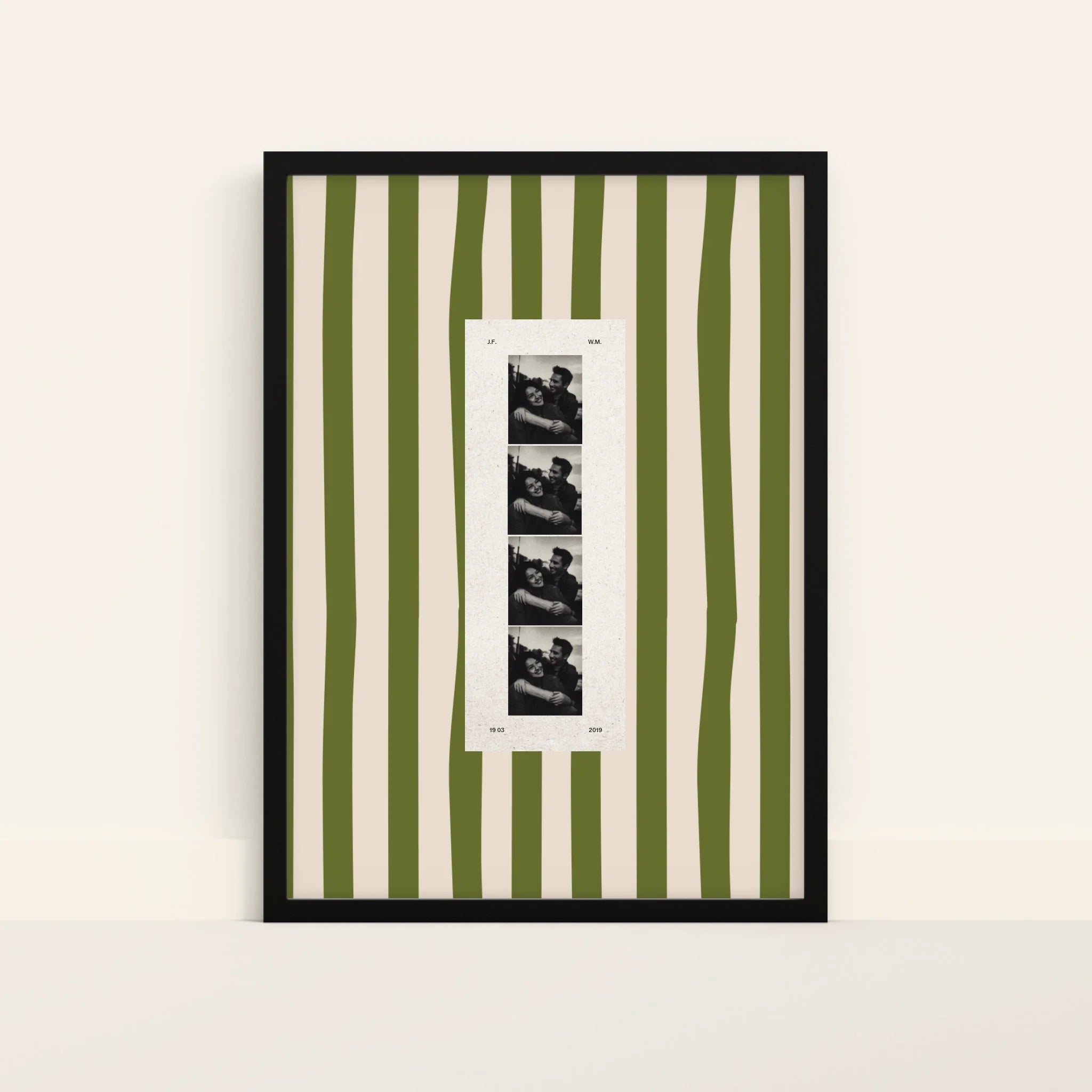 Mockup-Framed-Black-5070