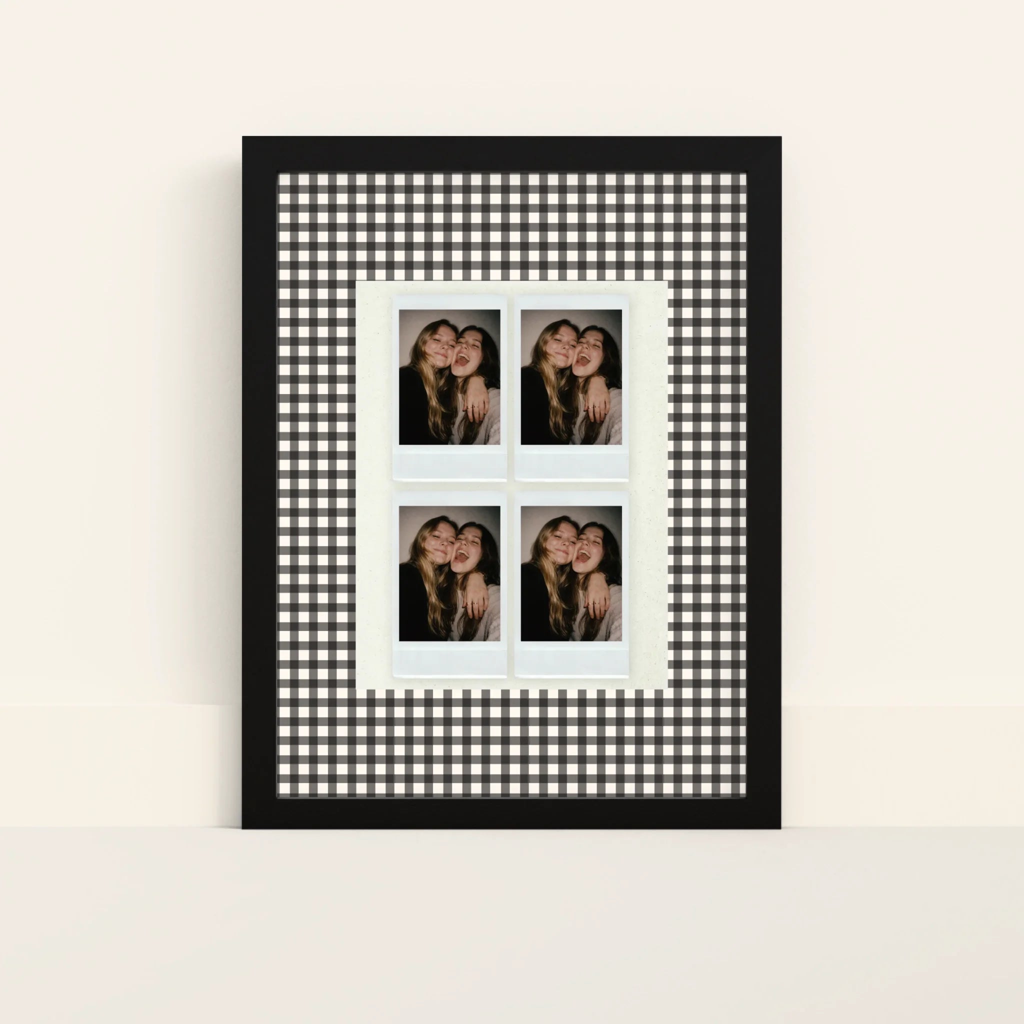 Mockup-Framed-Black-3040