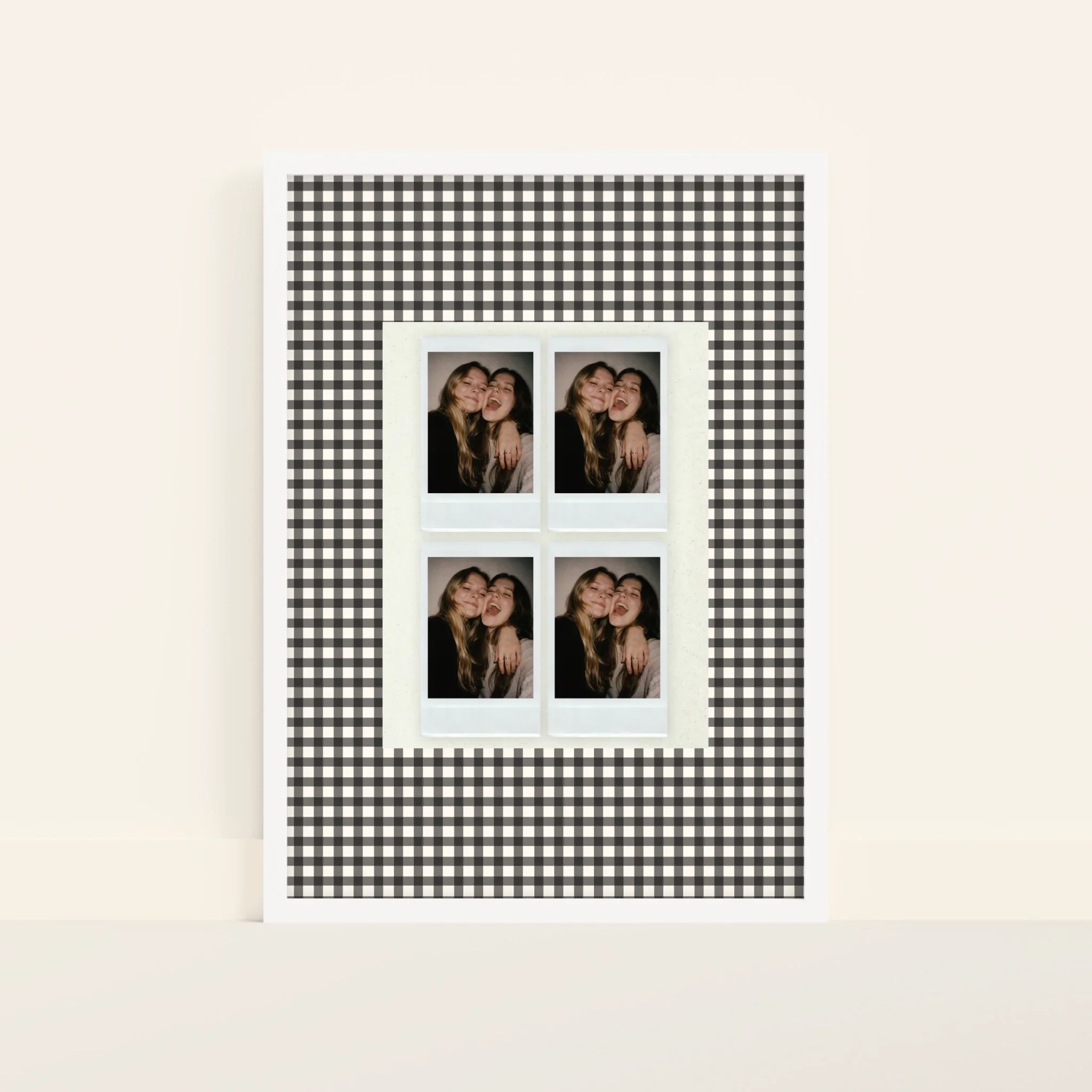 Mockup-Framed-White-5070
