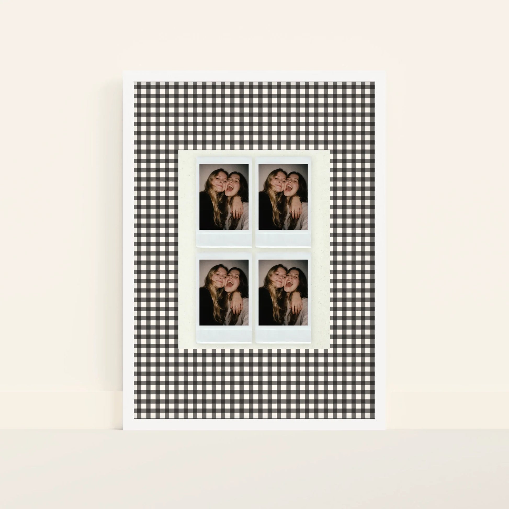 Mockup-Framed-White-5070