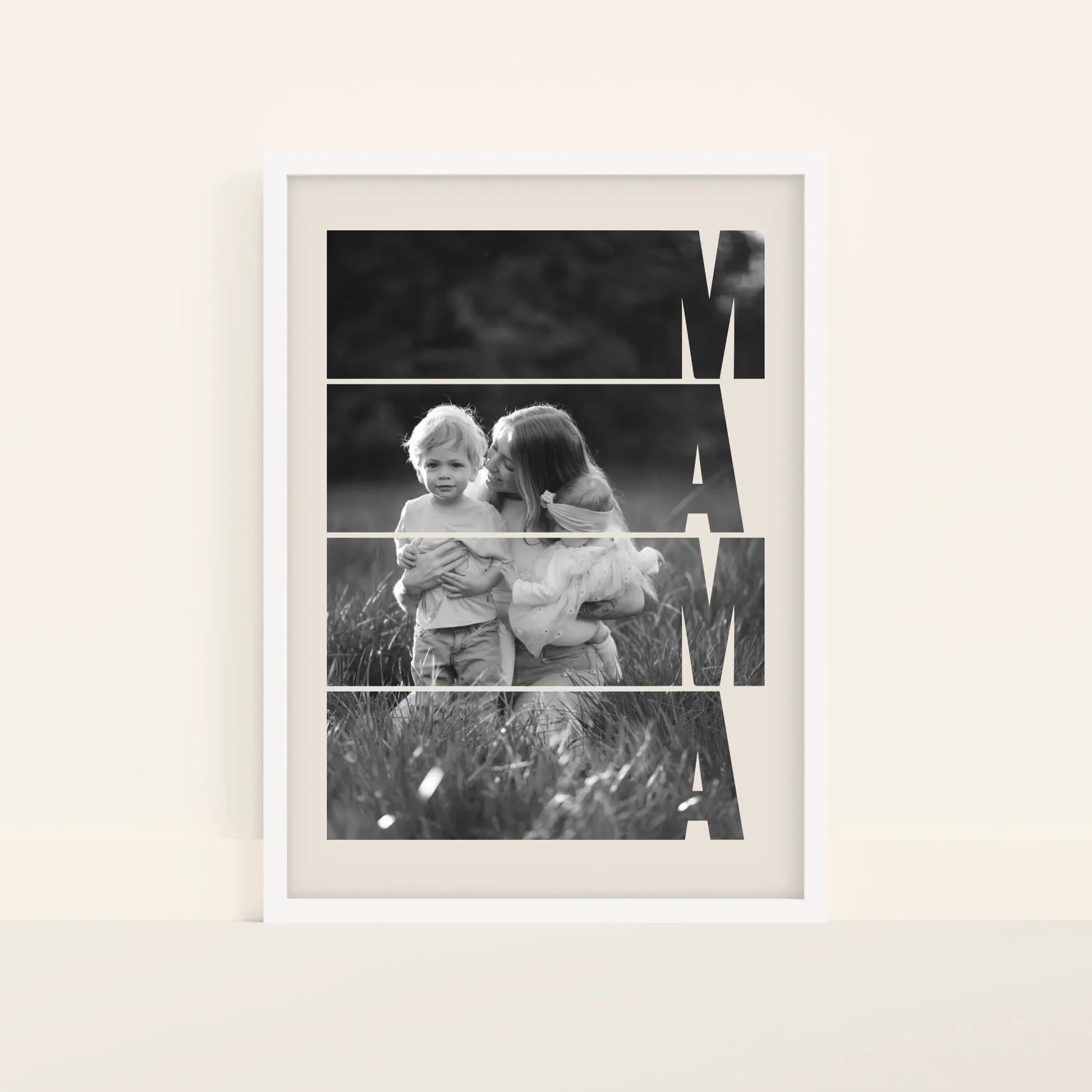 Mockup-Framed-White-5070