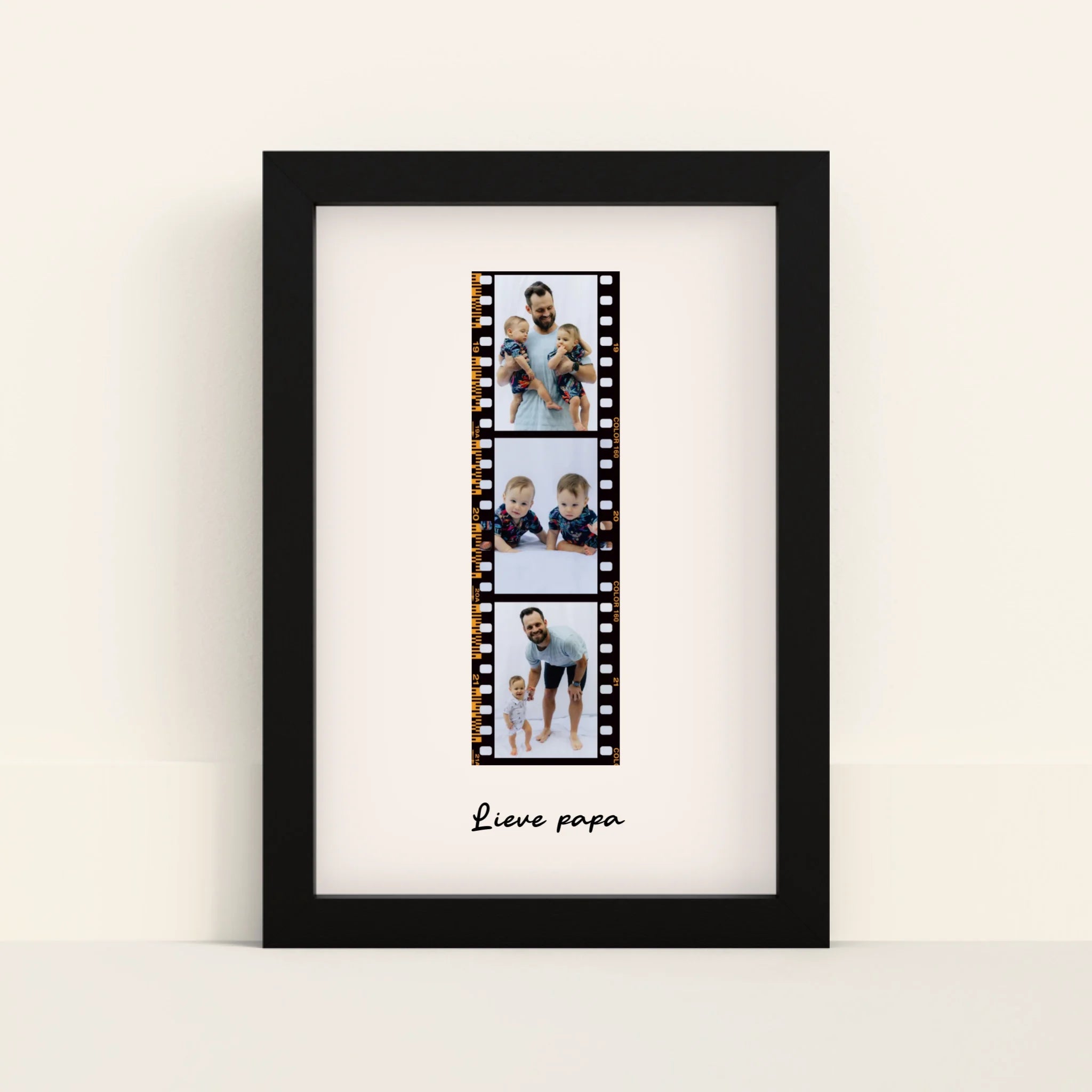 Mockup-Framed-Black-2030