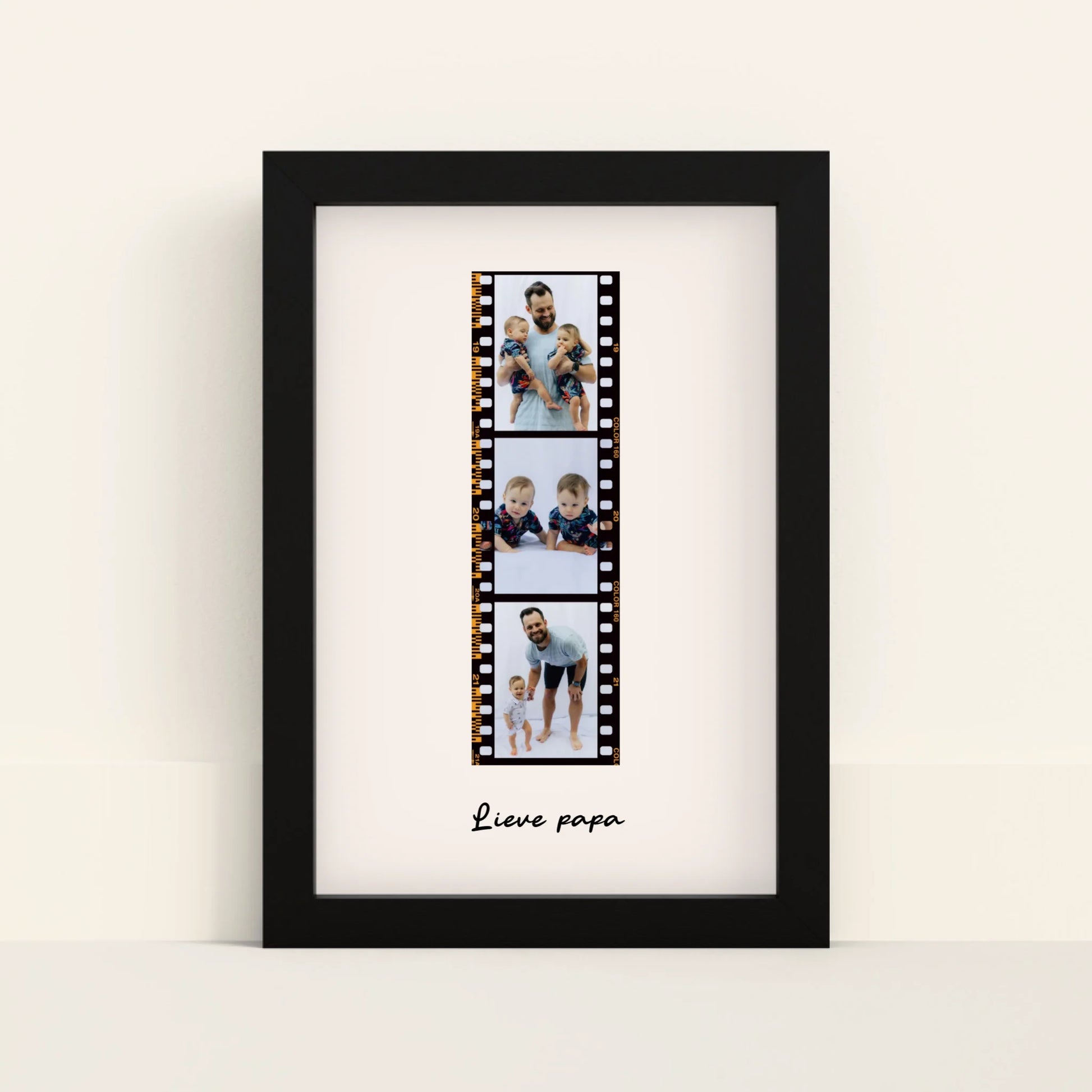 Mockup-Framed-Black-2030