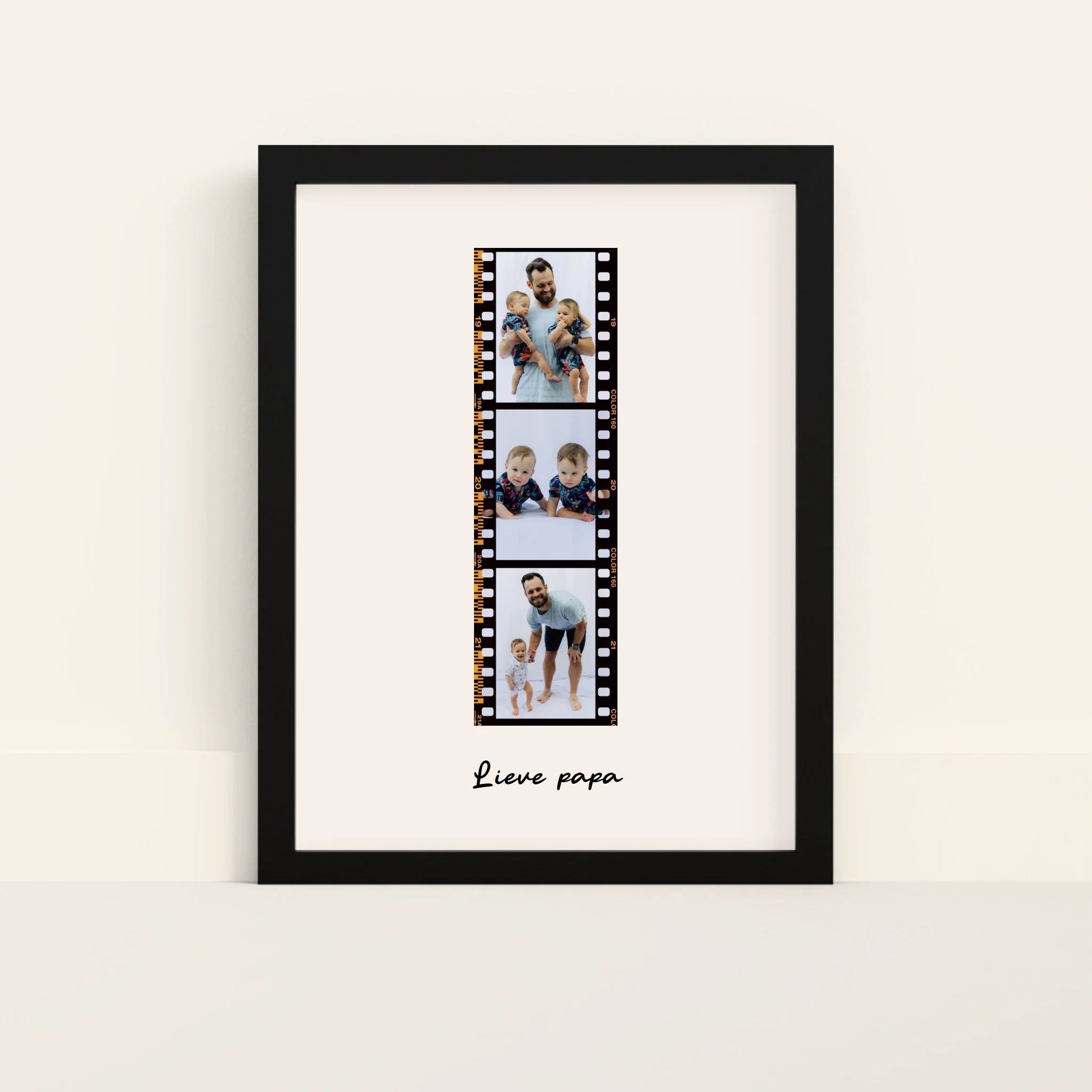 Mockup-Framed-Black-3040