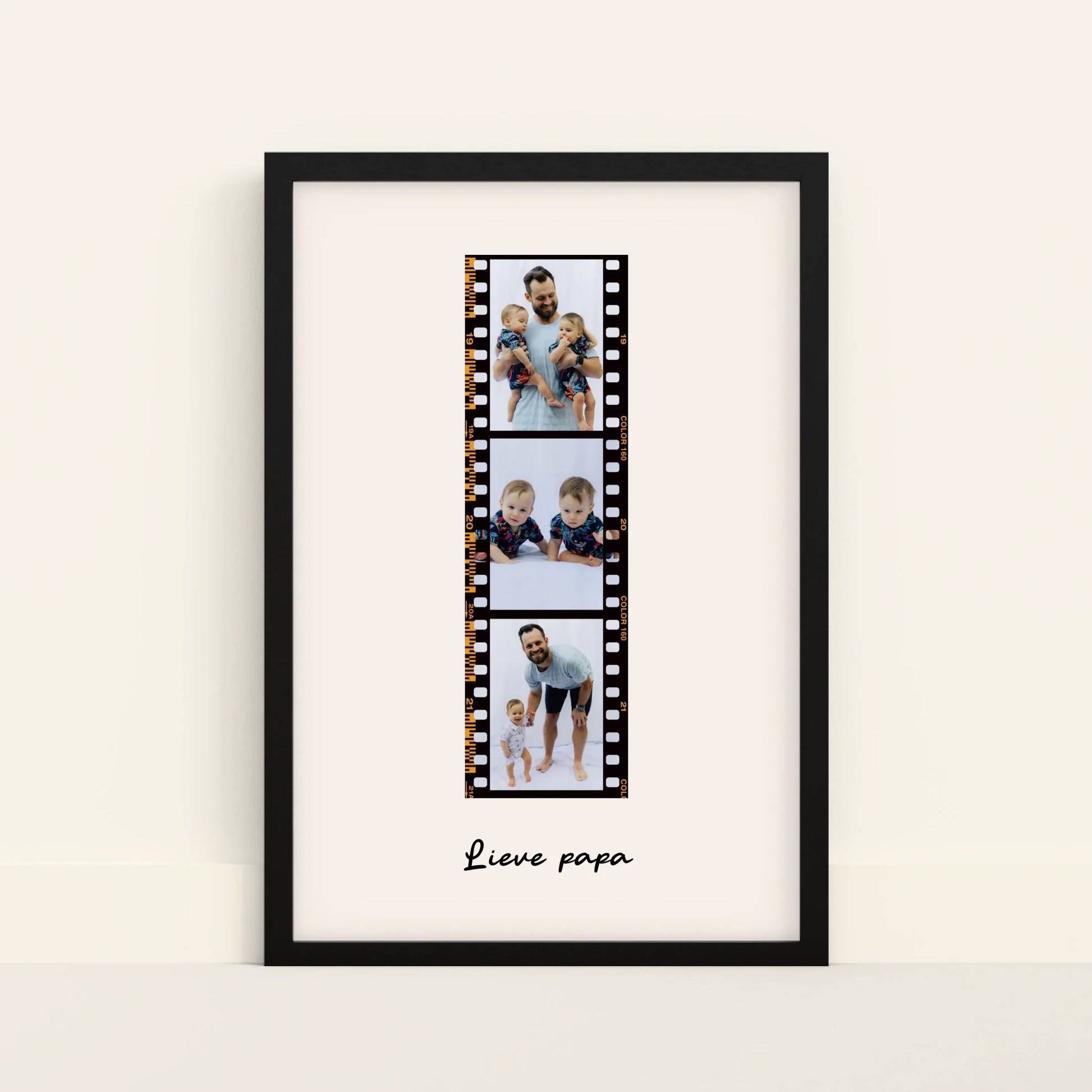 Mockup-Framed-Black-4060
