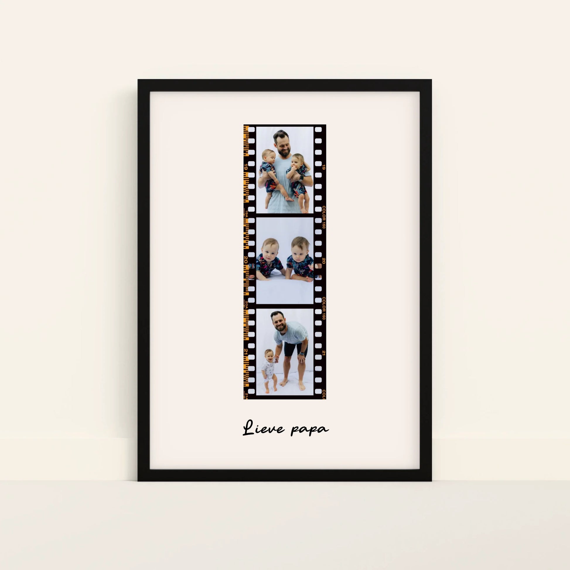Mockup-Framed-Black-5070