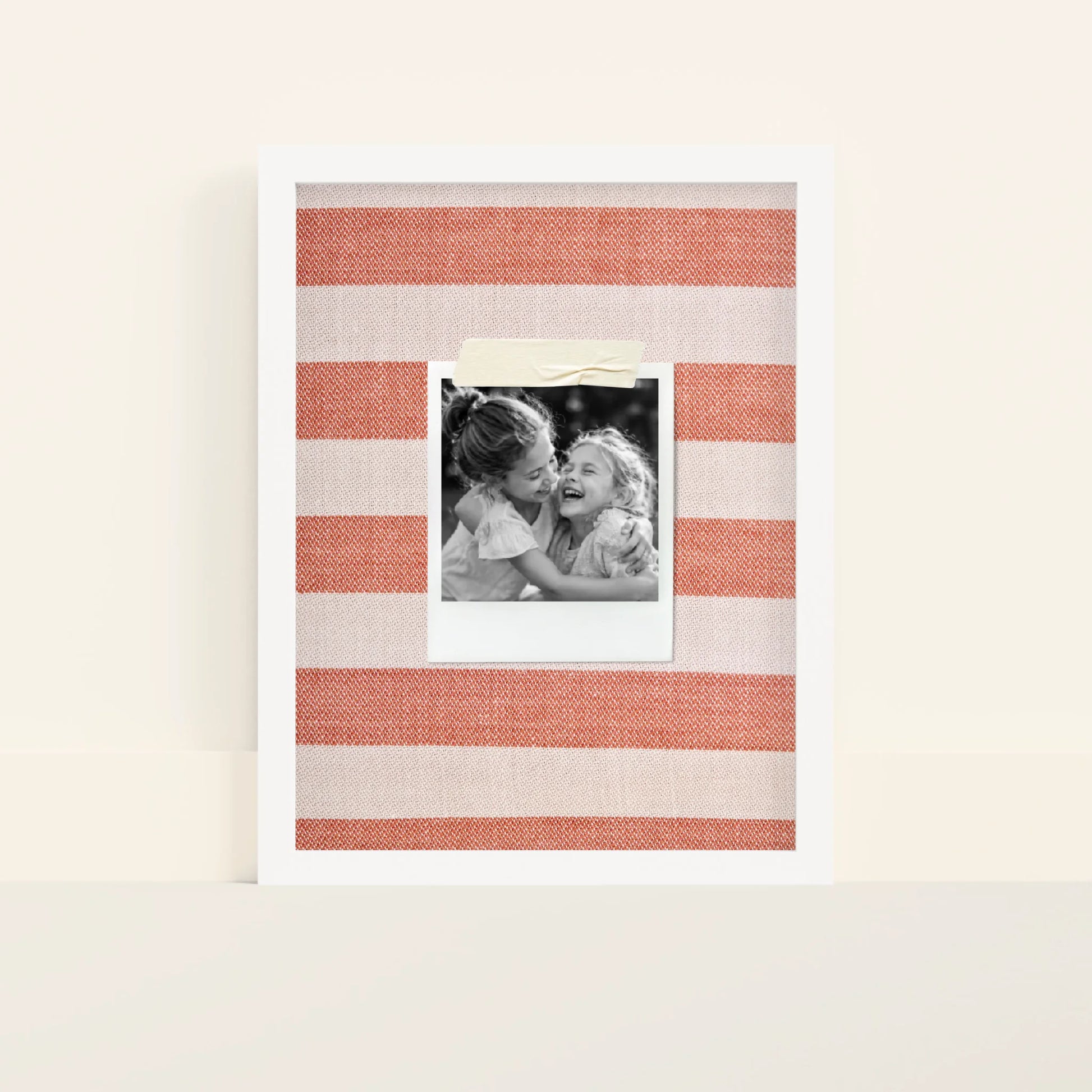 Mockup-Framed-White-3040