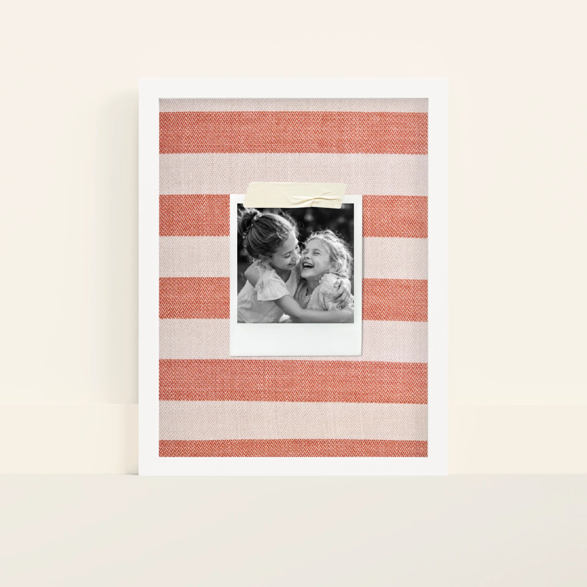 Mockup-Framed-White-3040
