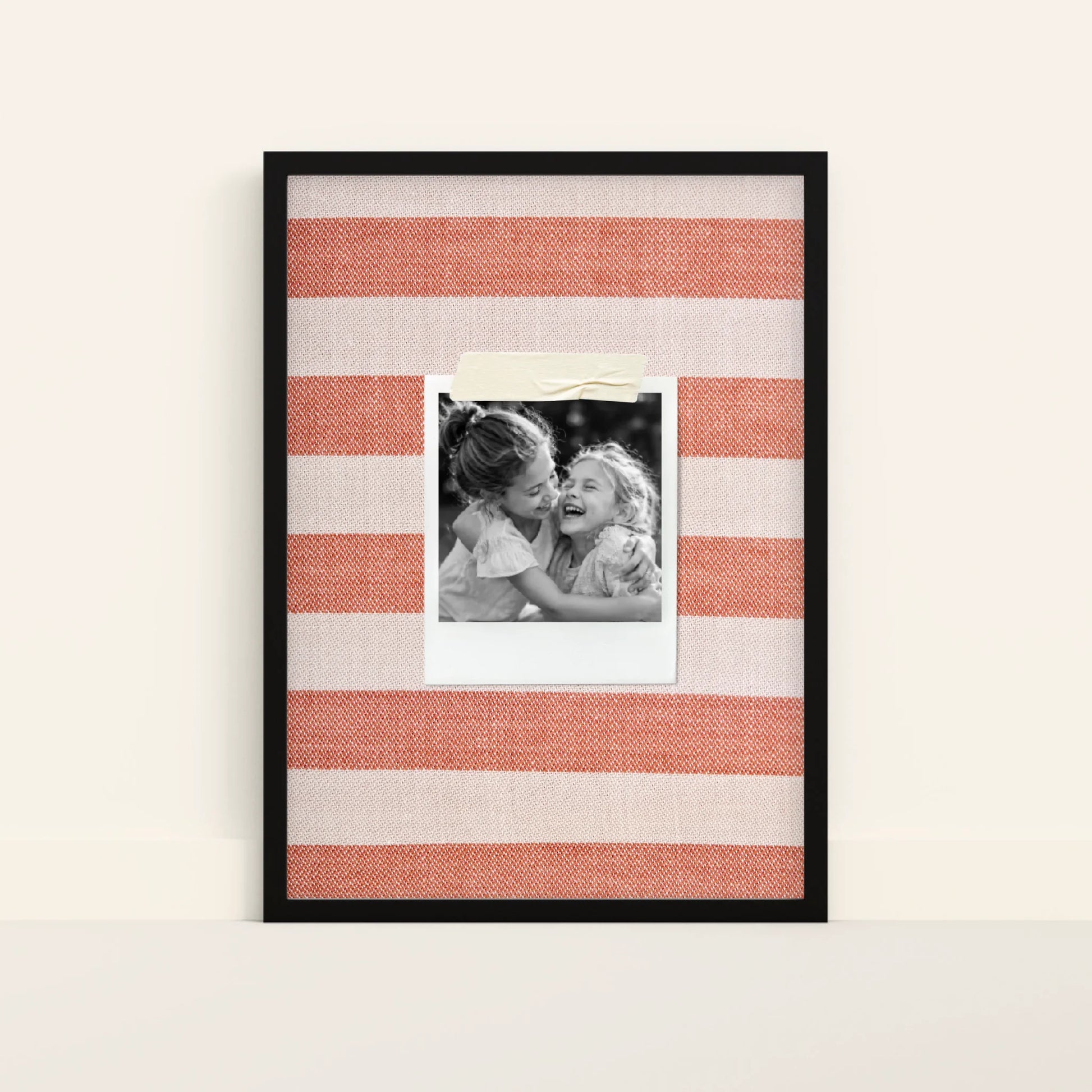 Mockup-Framed-Black-5070