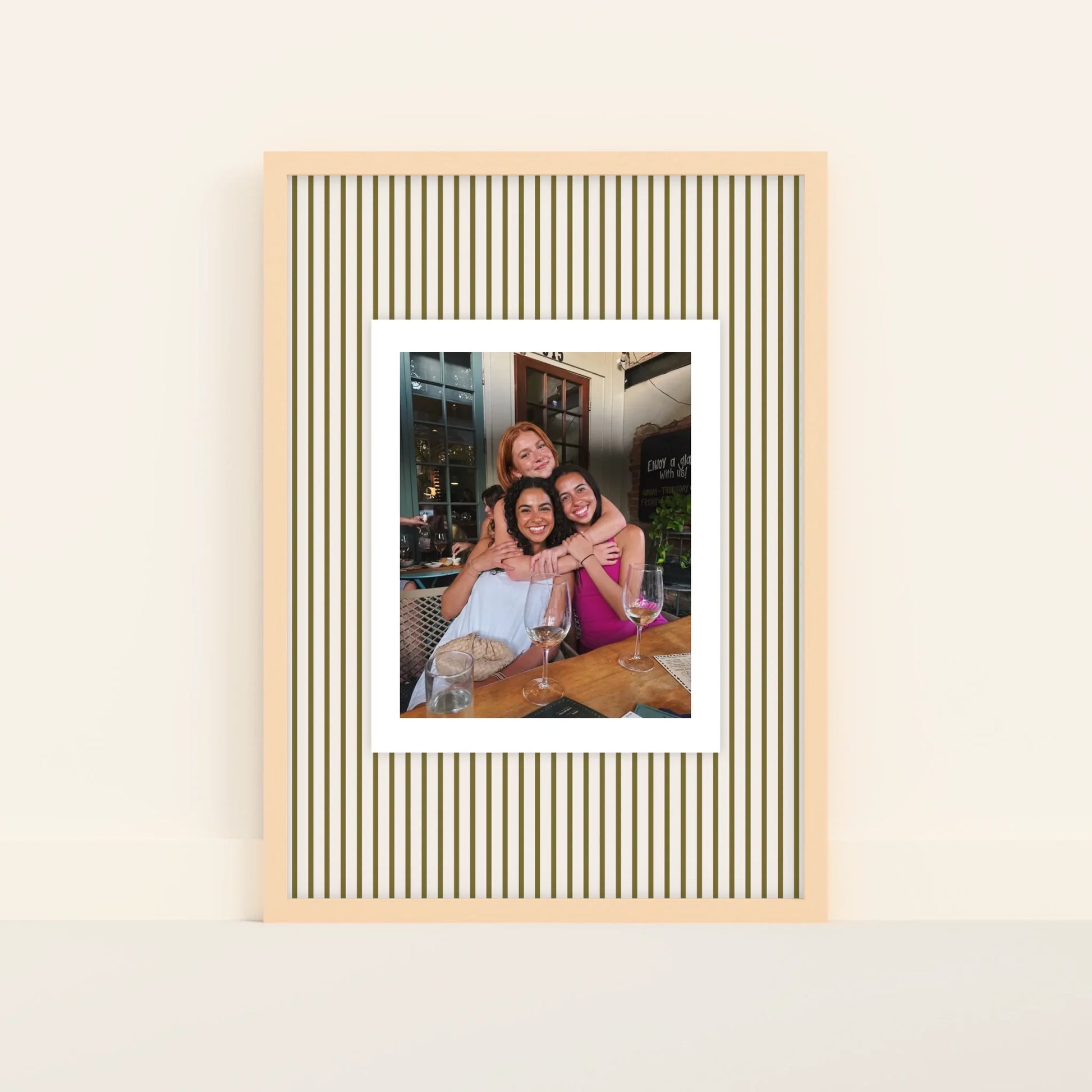 Mockup-Framed-Wood-5070