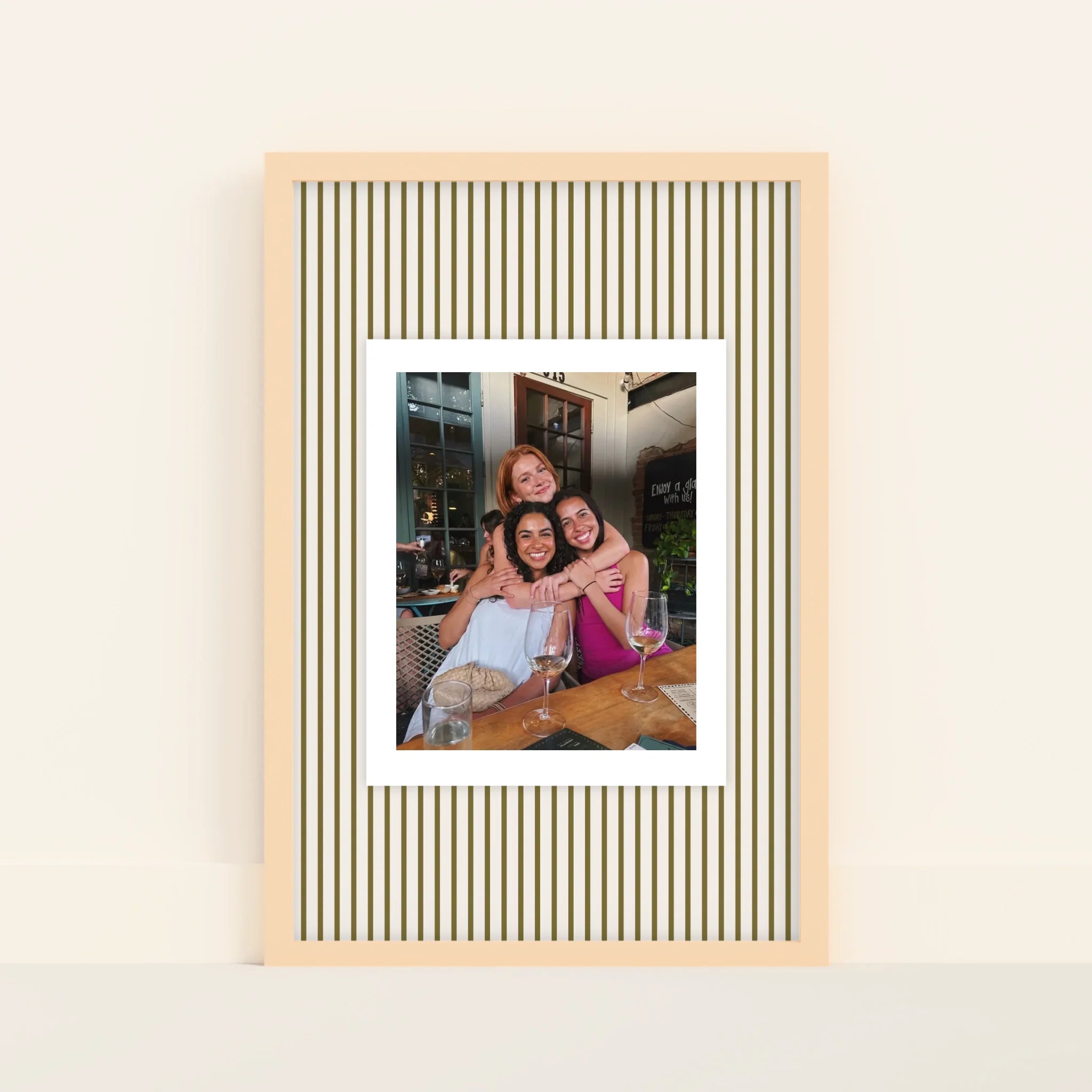 Mockup-Framed-Wood-4060