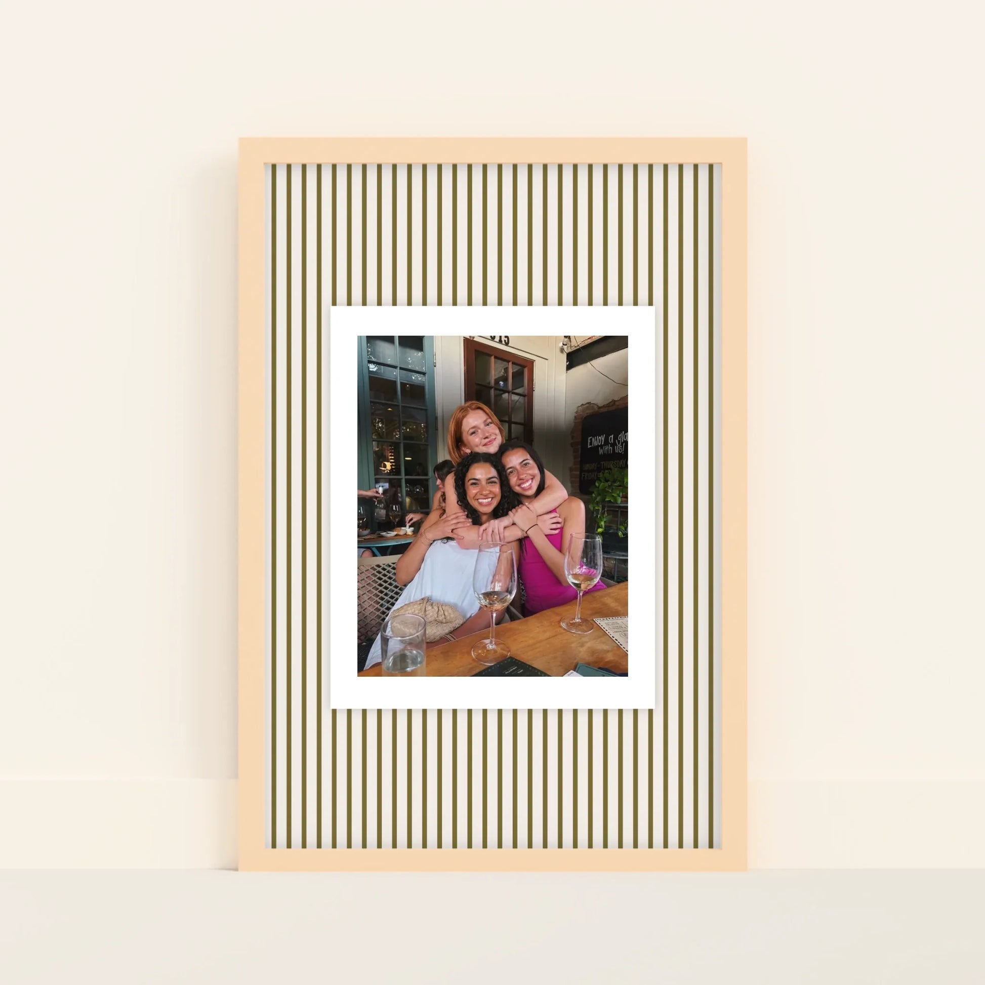 Mockup-Framed-Wood-4060