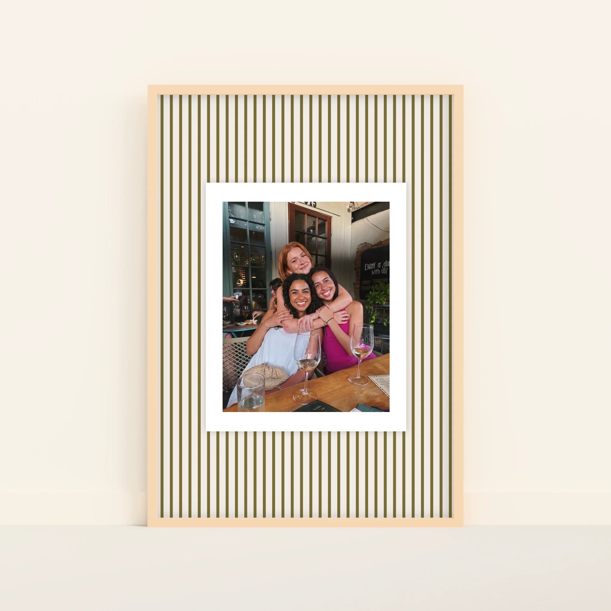 Mockup-Framed-Wood-70100