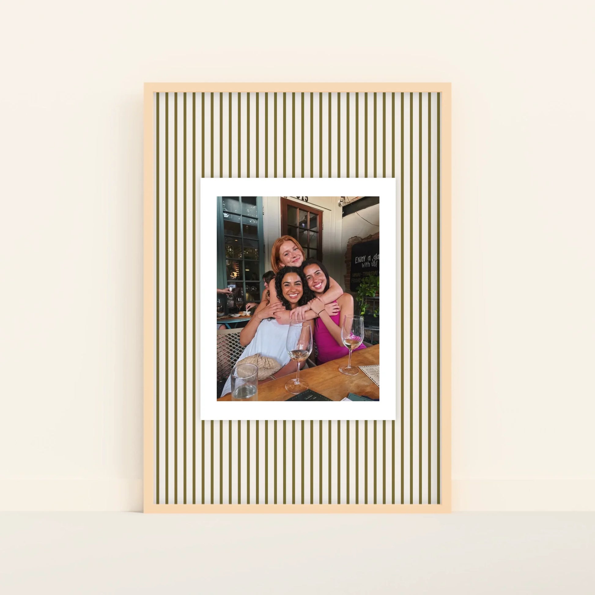 Mockup-Framed-Wood-70100