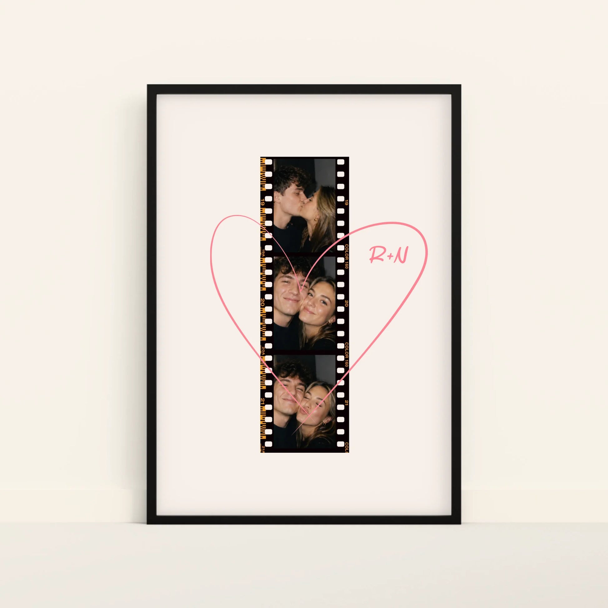 Mockup-Framed-Black-70100