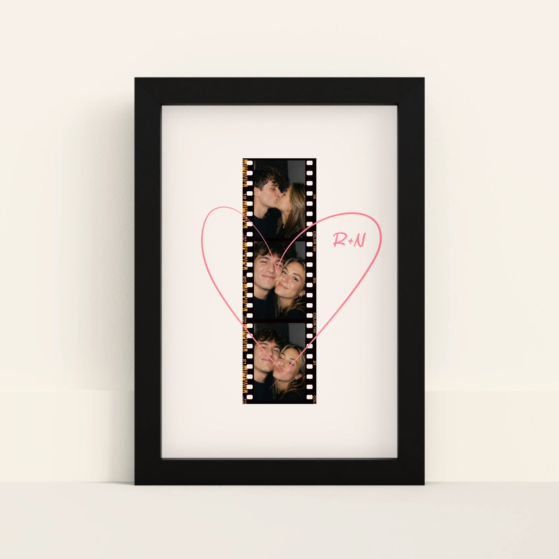 Mockup-Framed-Black-2030