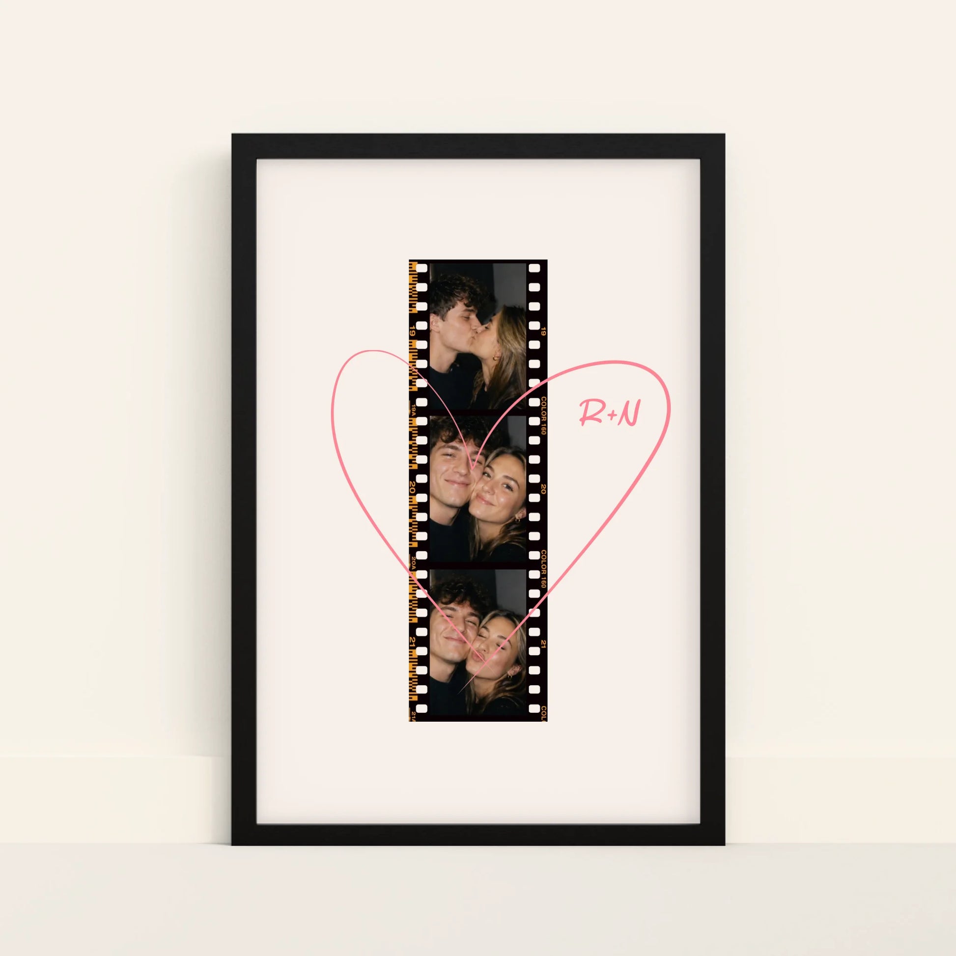 Mockup-Framed-Black-4060