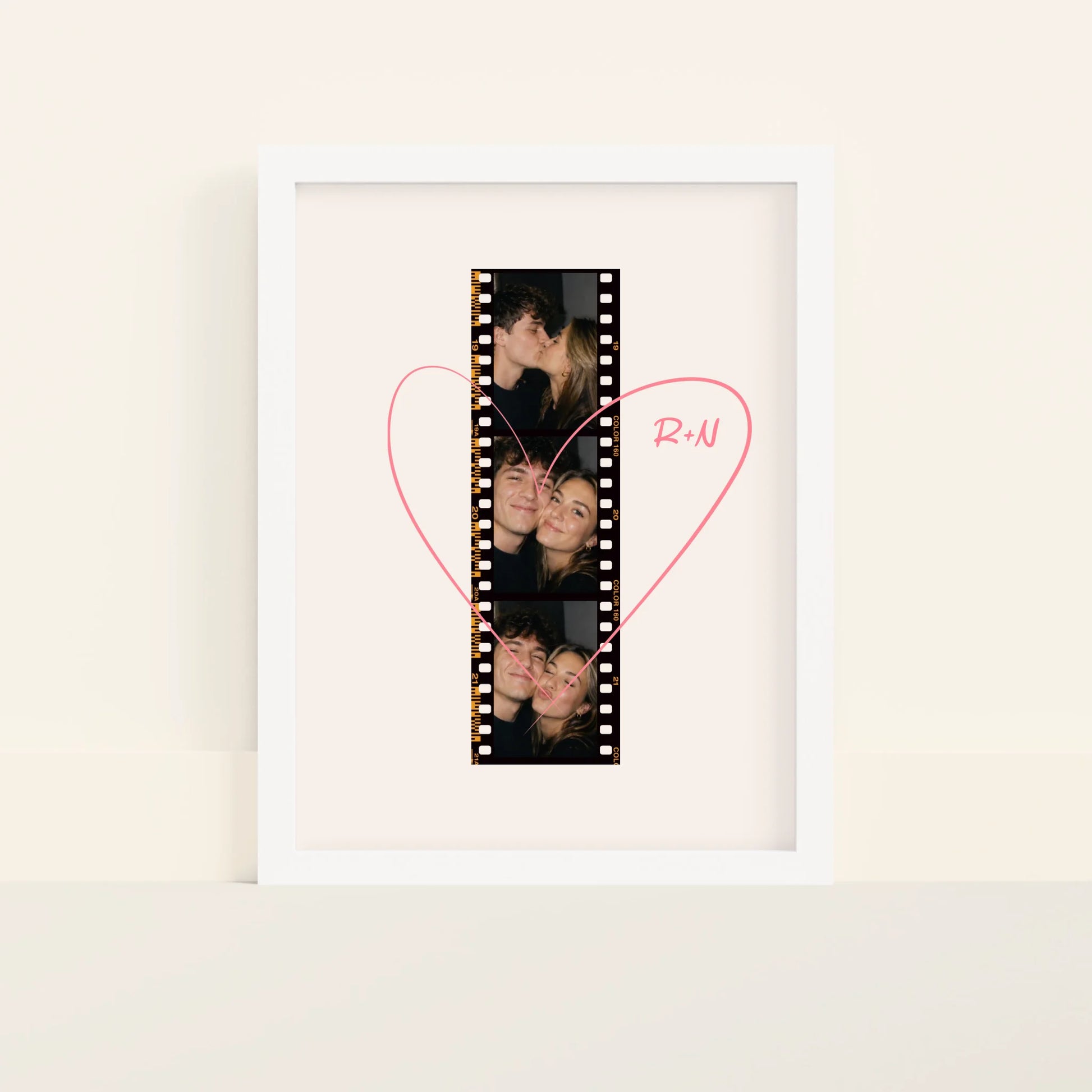 Mockup-Framed-White-3040