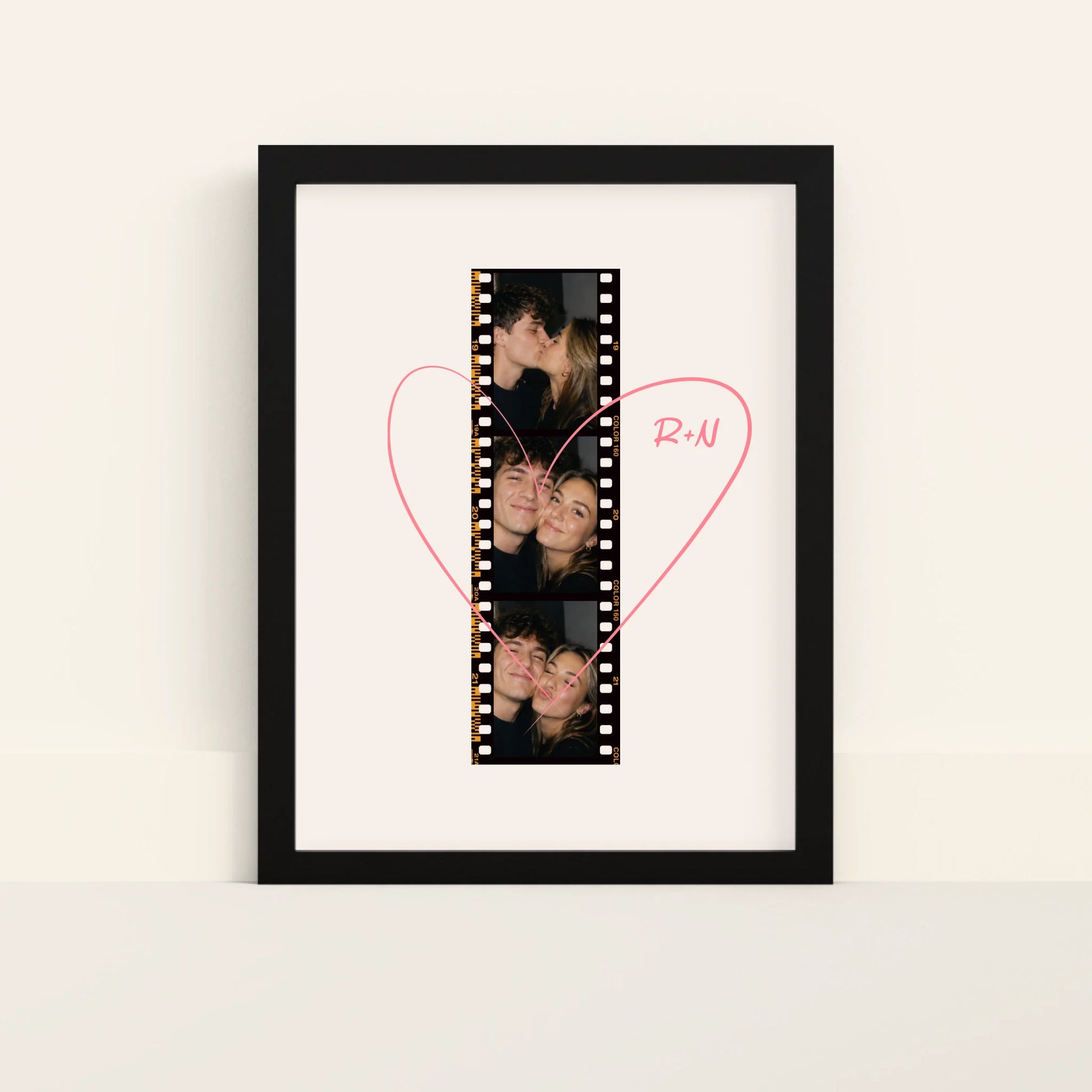 Mockup-Framed-Black-3040