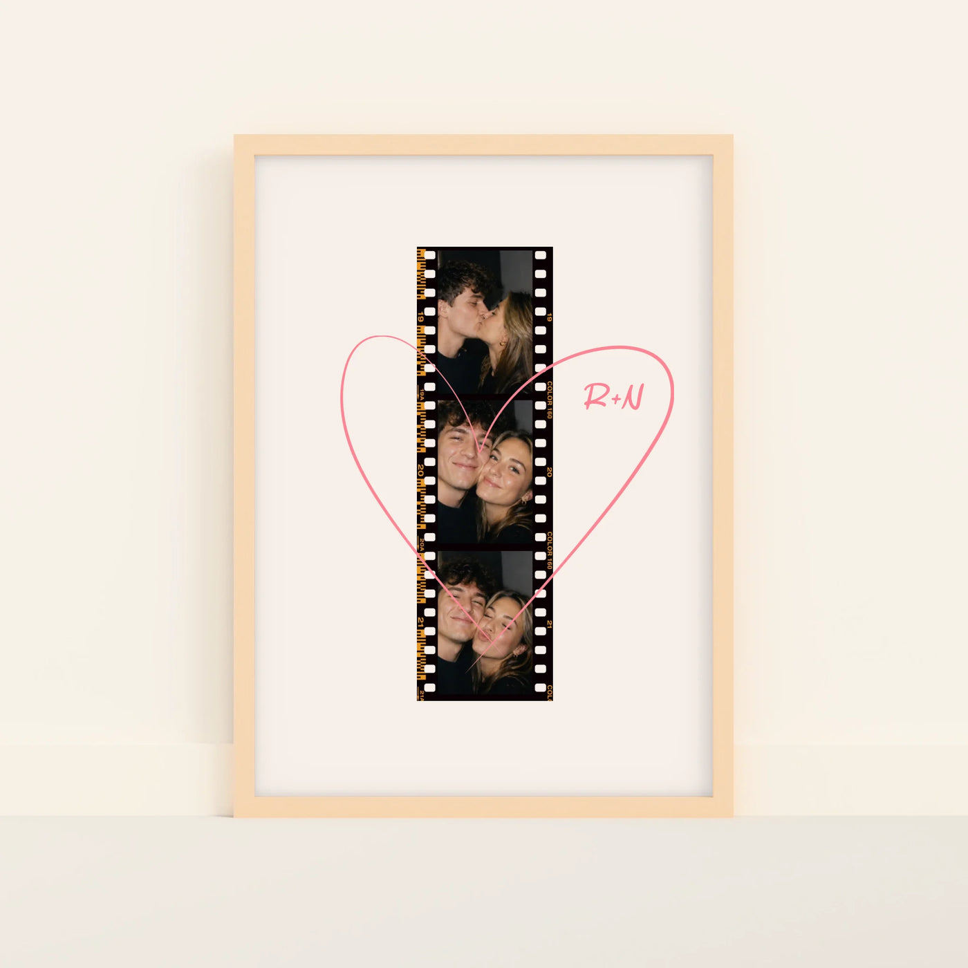 Captured Poster met Foto's en Initialen