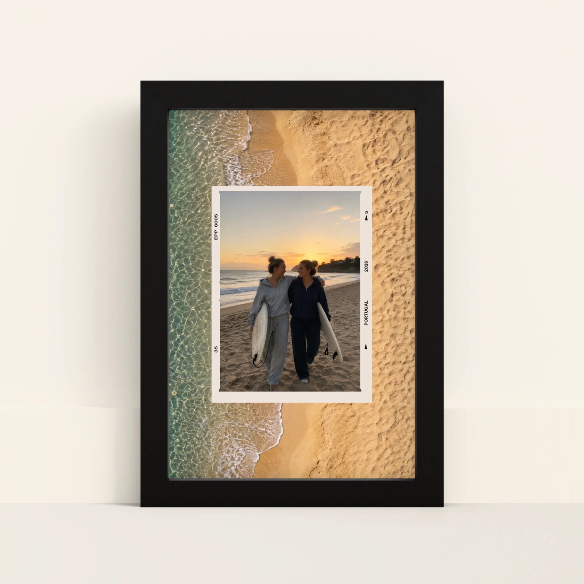Mockup-Framed-Black-2030