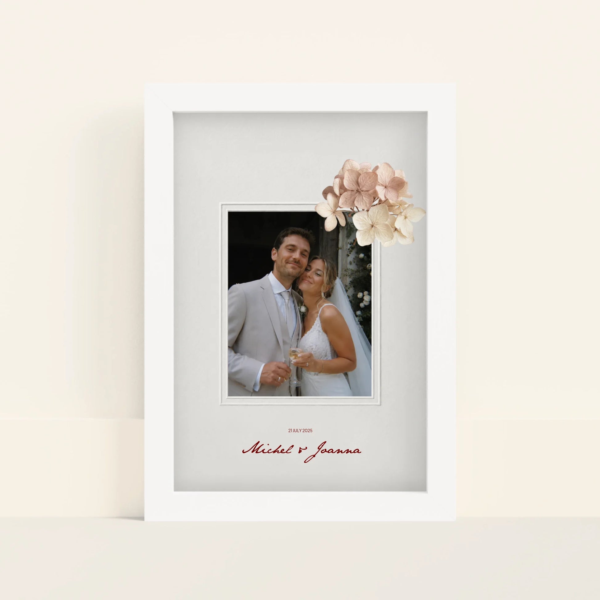 Mockup-Framed-White-2030