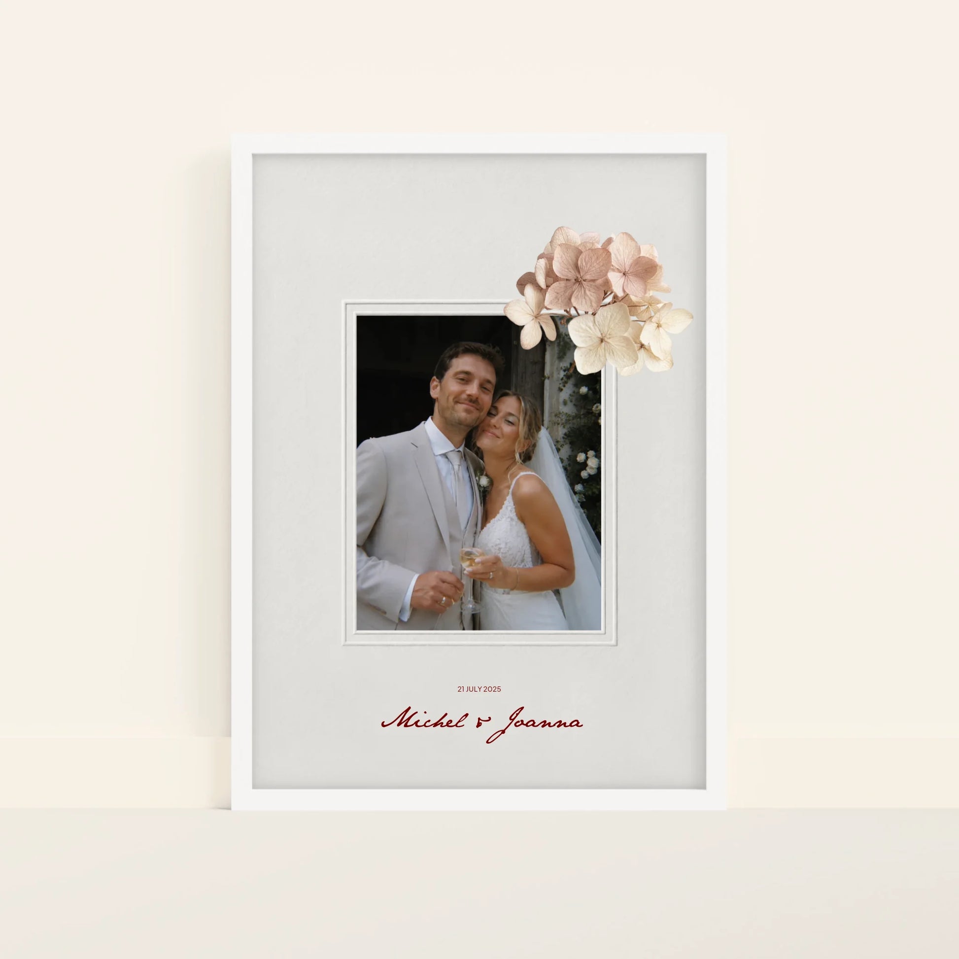 Mockup-Framed-White-5070