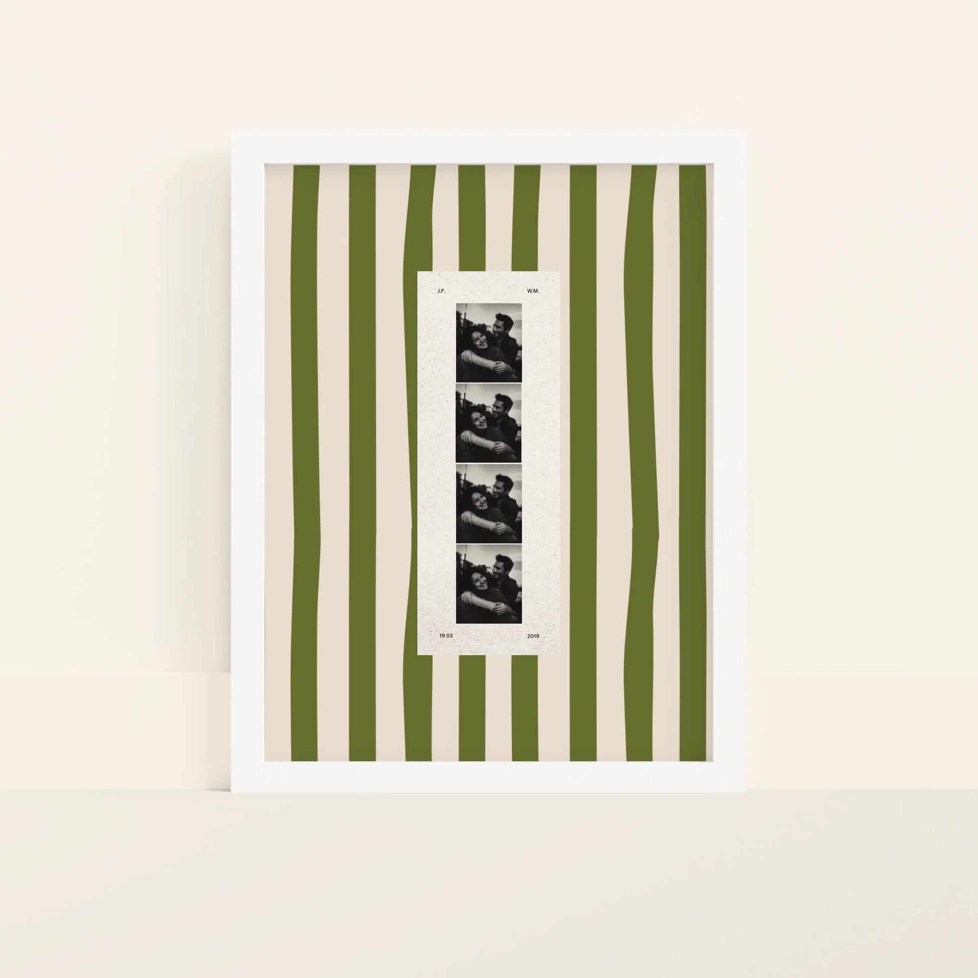 Mockup-Framed-White-3040