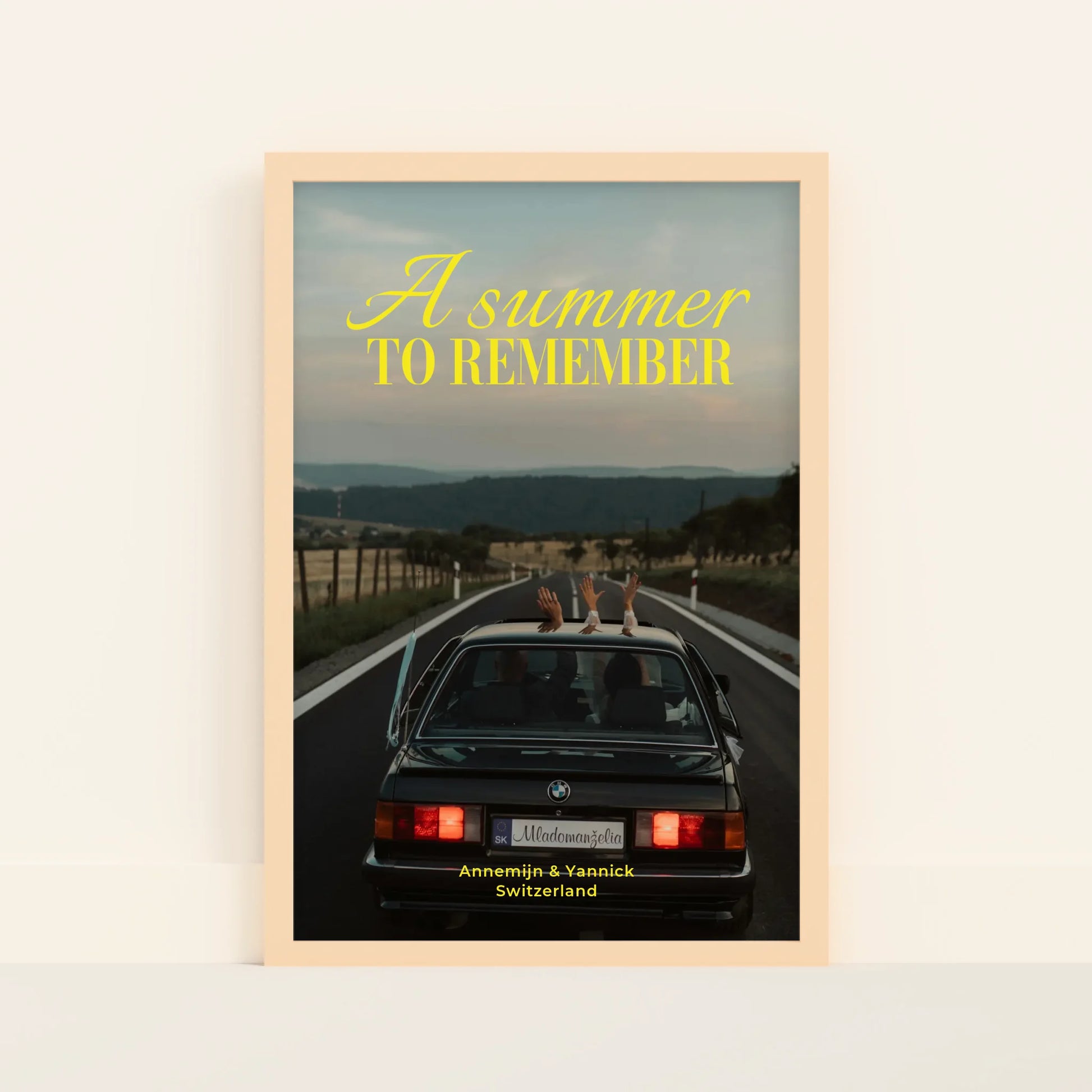 Mockup-Framed-Wood-4060