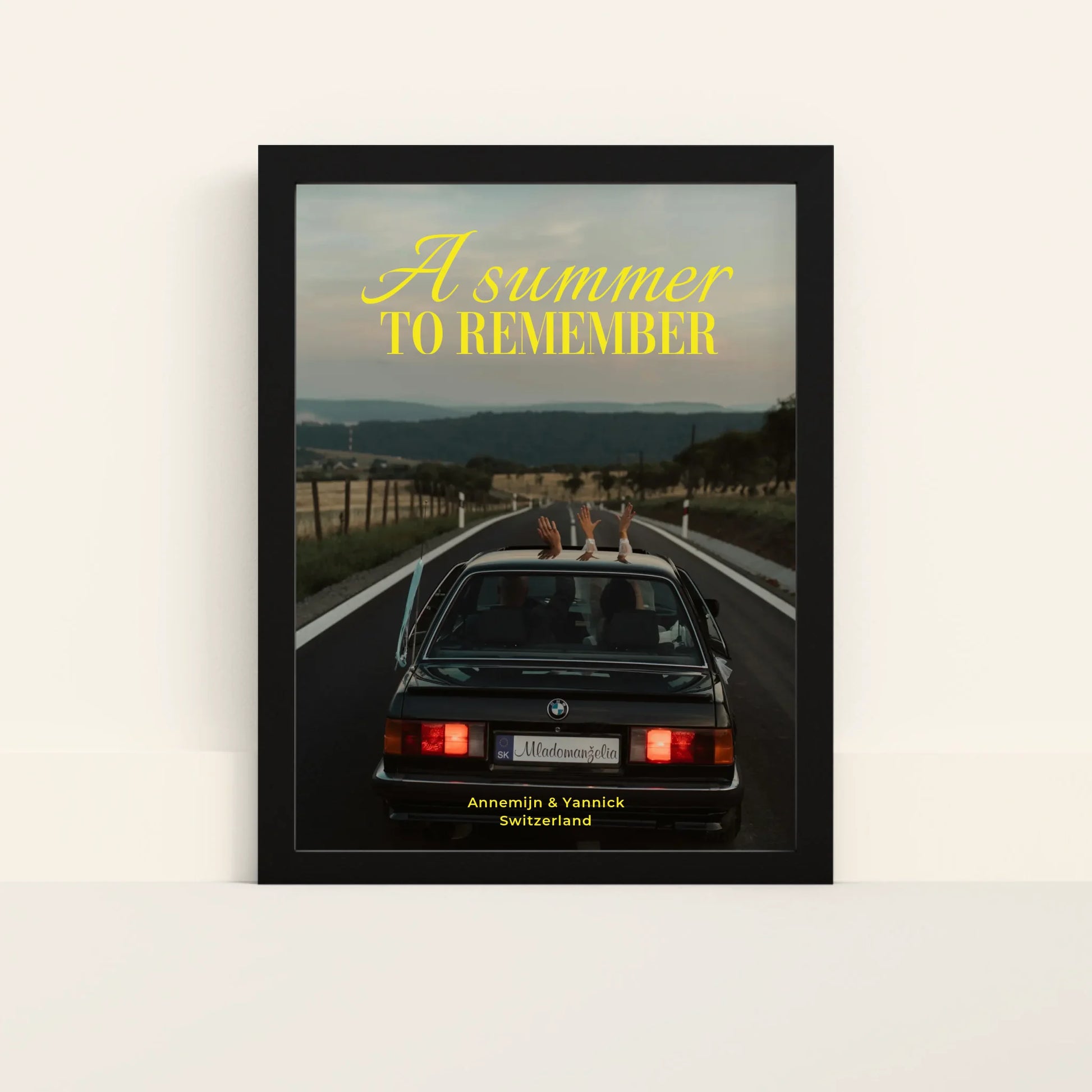 Mockup-Framed-Black-3040