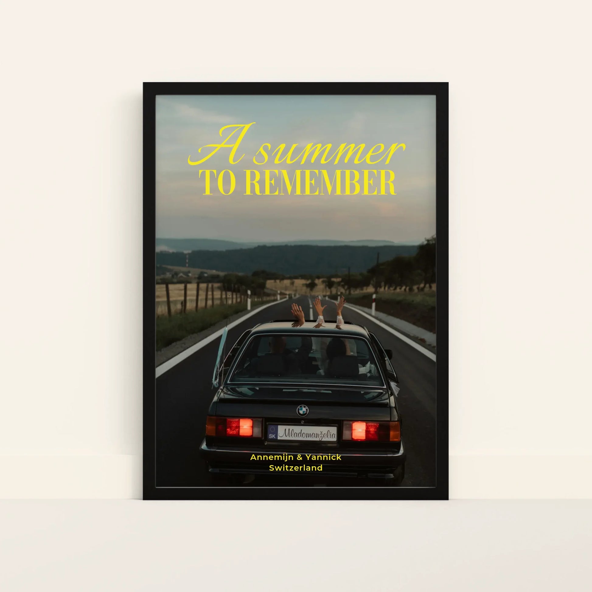 Mockup-Framed-Black-5070