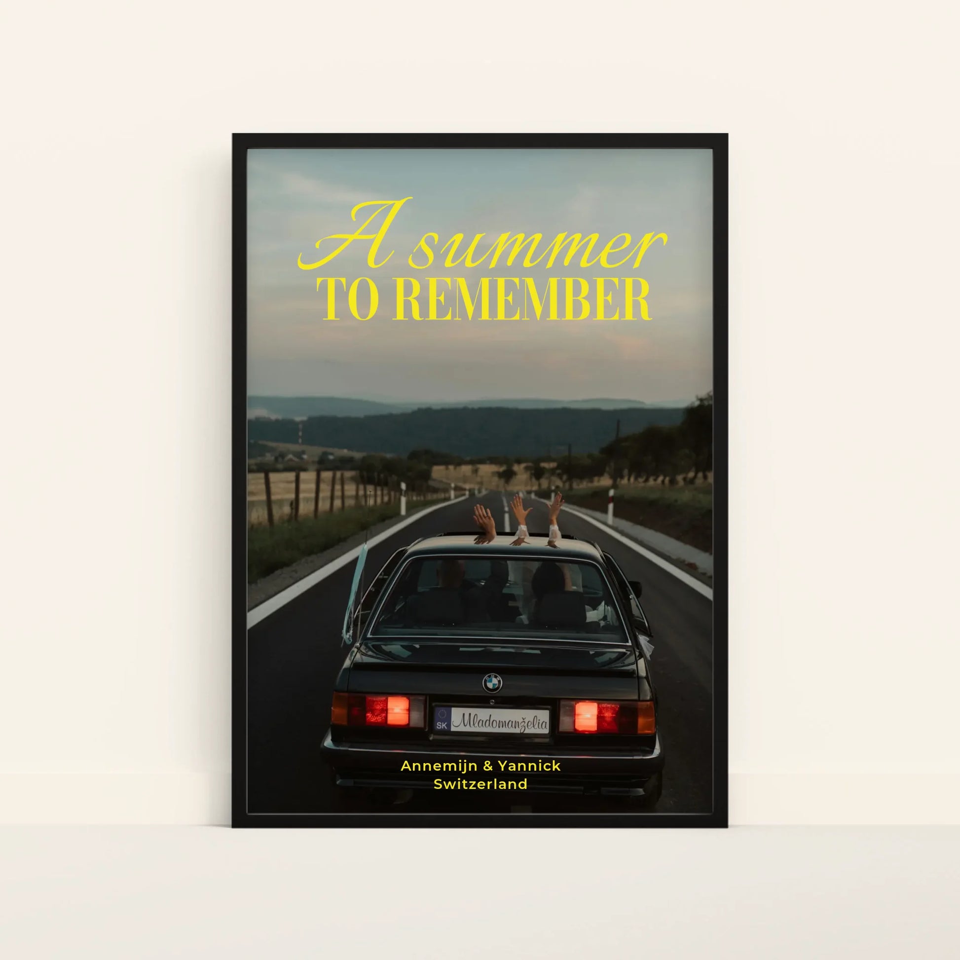 Mockup-Framed-Black-70100