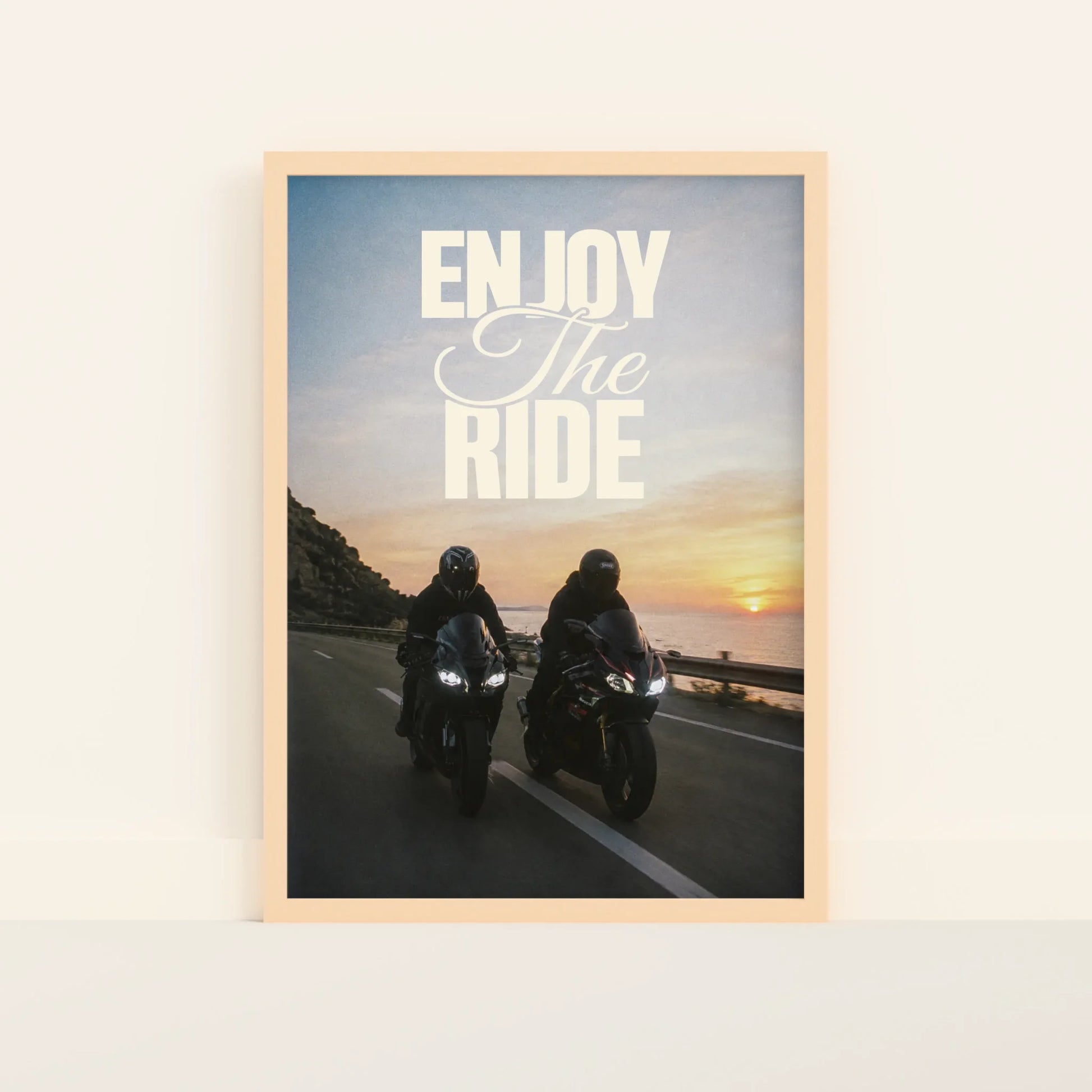 Mockup-Framed-Wood-5070