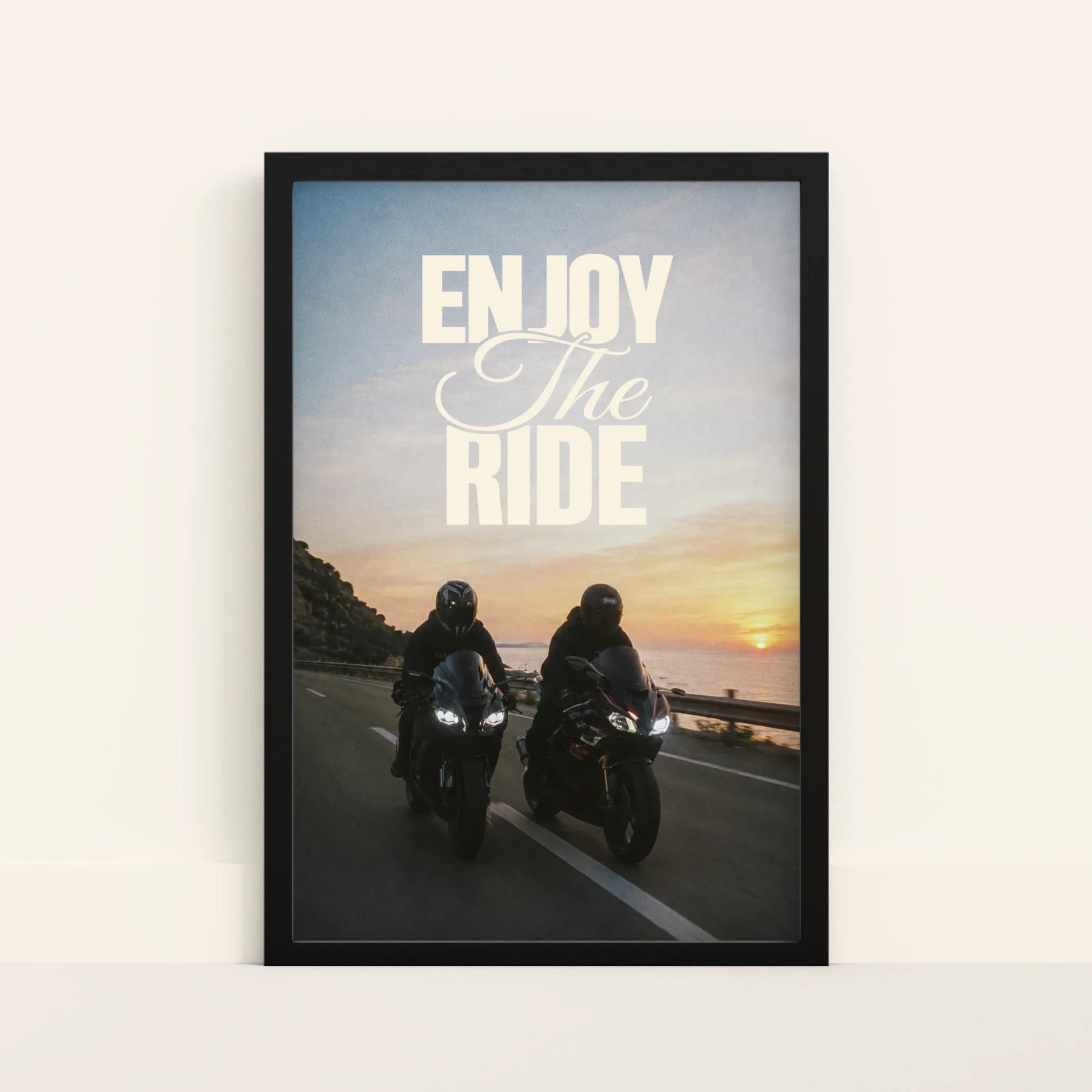 Mockup-Framed-Black-4060